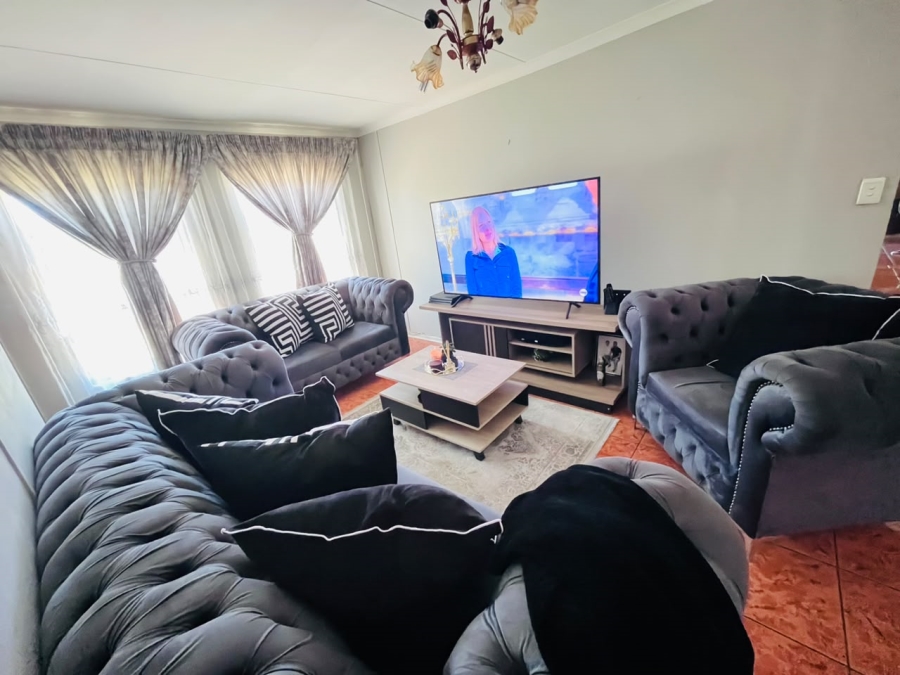 3 Bedroom Property for Sale in Grasslands Free State